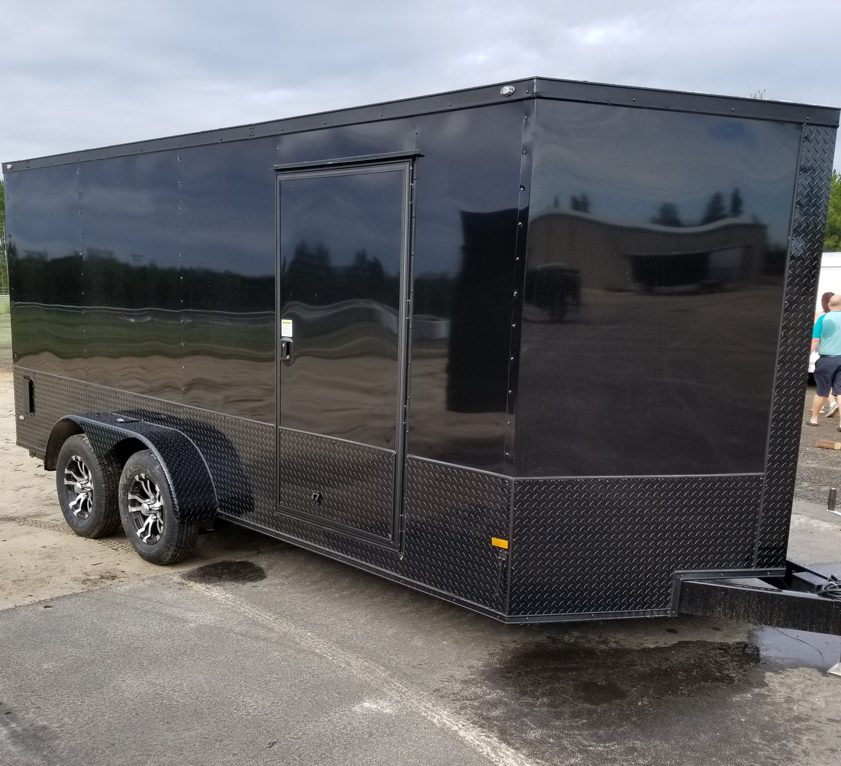 Cargo trailer. Прицеп карго. Прицеп Cargo. Трейлер на колесах Cargo. Enclosed Trailer.