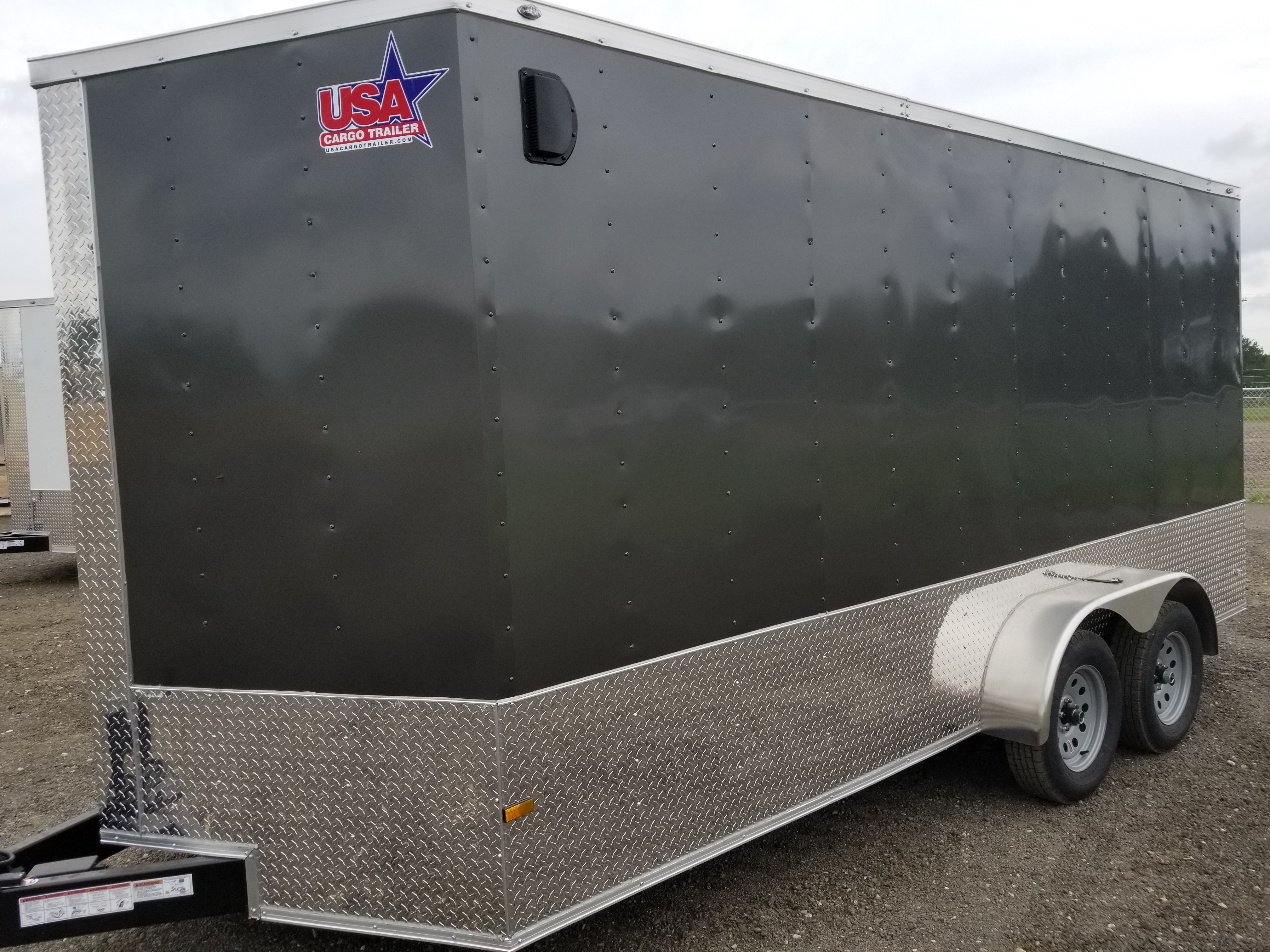 Us cargo. Прицеп USA. Прицеп CARGOLINE. Трейлер 450 серый. Американский трейлер серебристый.