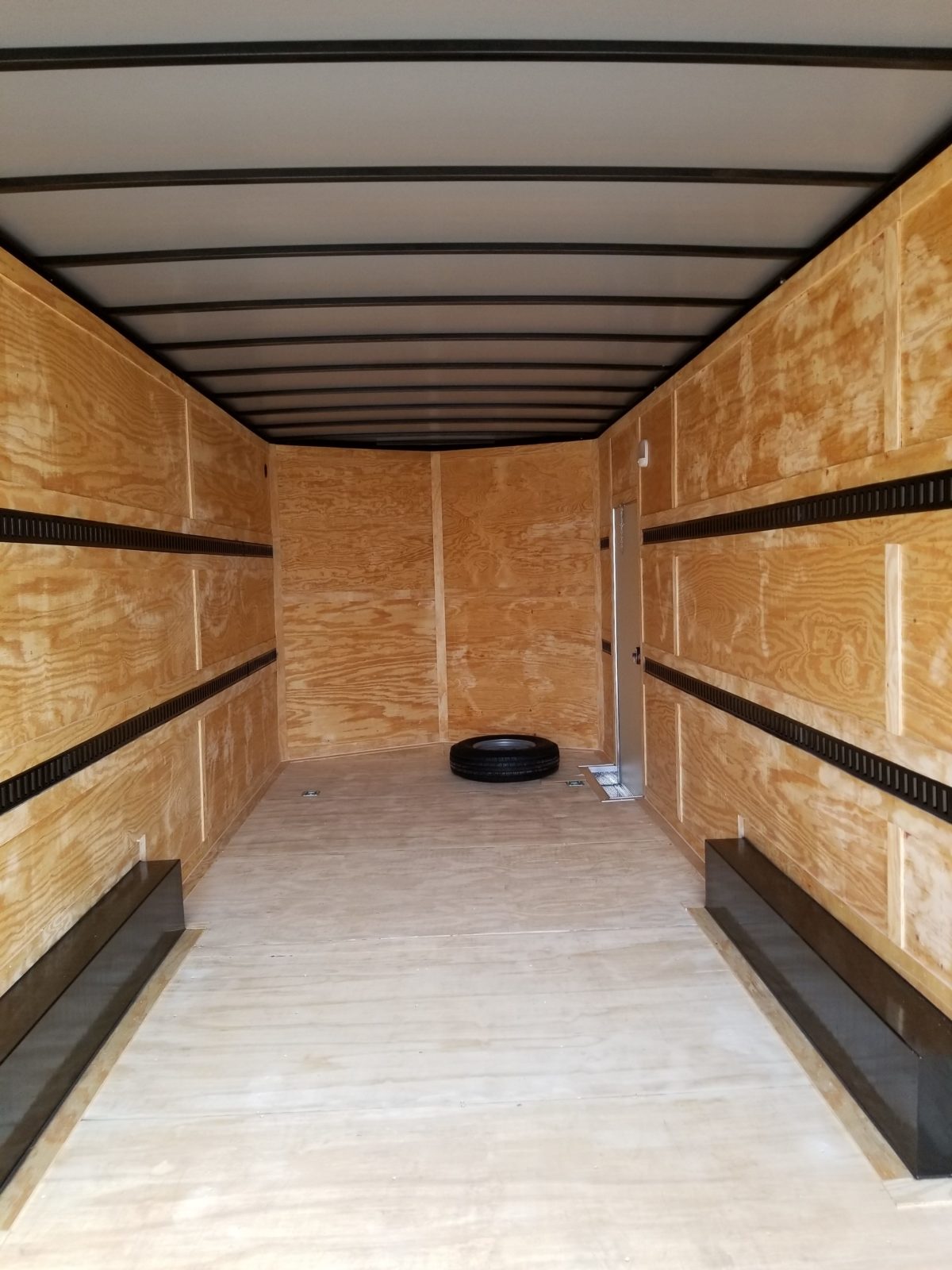 Red 8 5x20 Enclosed Trailer With Extra Height Ad 860